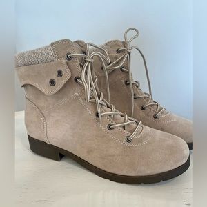 St. John's Bay Womens Boots